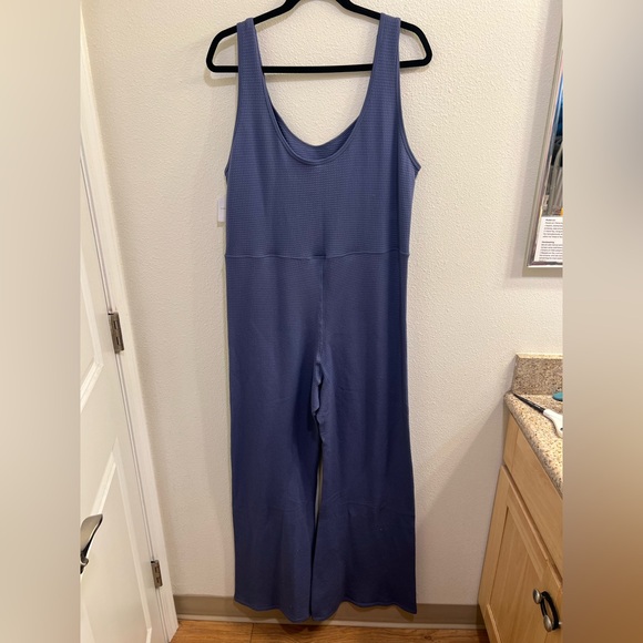 NWT American Eagle Sleeveless Jumpsuit - Picture 2 of 5
